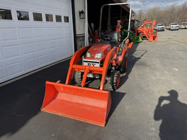 2006 Kubota BX24 Tractor Loader Backhoe - Image 3