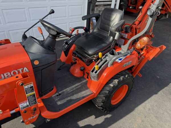 2006 Kubota BX24 Tractor Loader Backhoe - Image 6