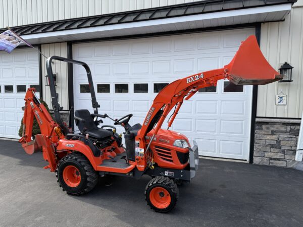 2006 Kubota BX24 Tractor Loader Backhoe - Image 23