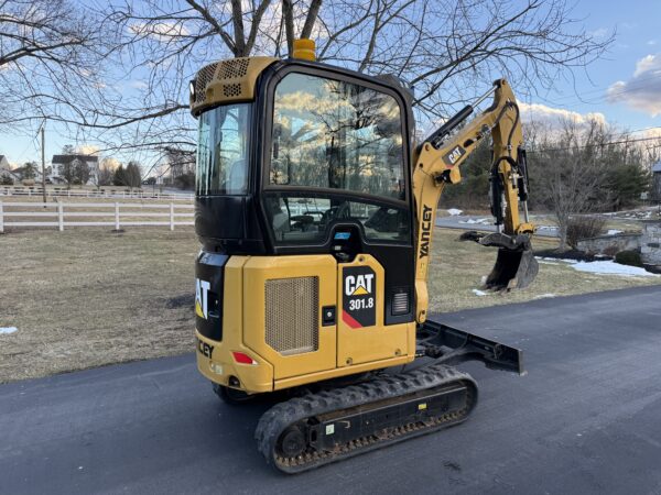 2019 Cat 301.8 Mini Excavator Cab Heat A/C - Image 9