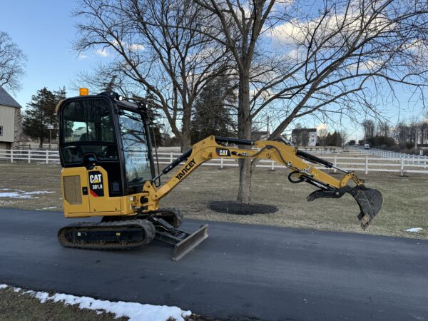 2019 Cat 301.8 Mini Excavator Cab Heat A/C - Image 13