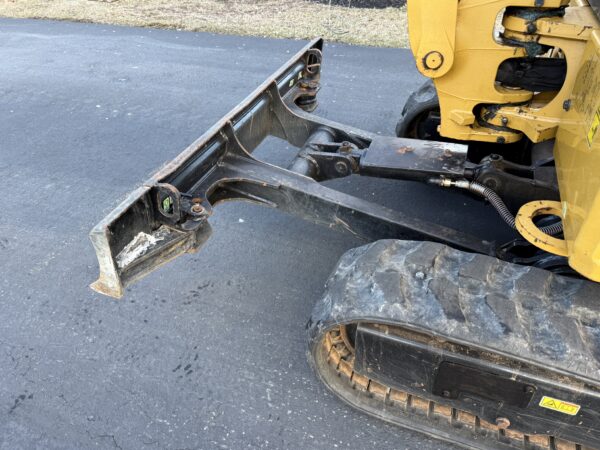 2019 Cat 301.8 Mini Excavator Cab Heat A/C - Image 17