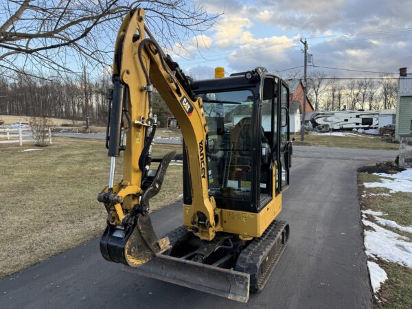 2019 Cat 301.8 Mini Excavator Cab Heat A/C - Image 24